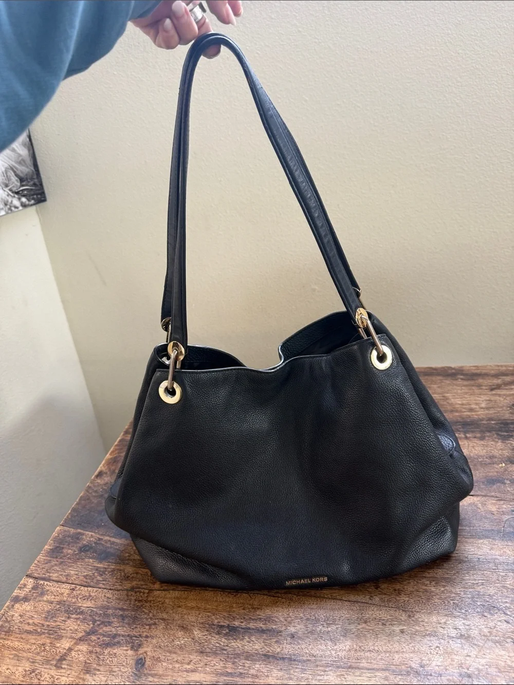 Michael Kors Raven Large Pebbled Leather Shoulder Tote Black Leather Purse bag